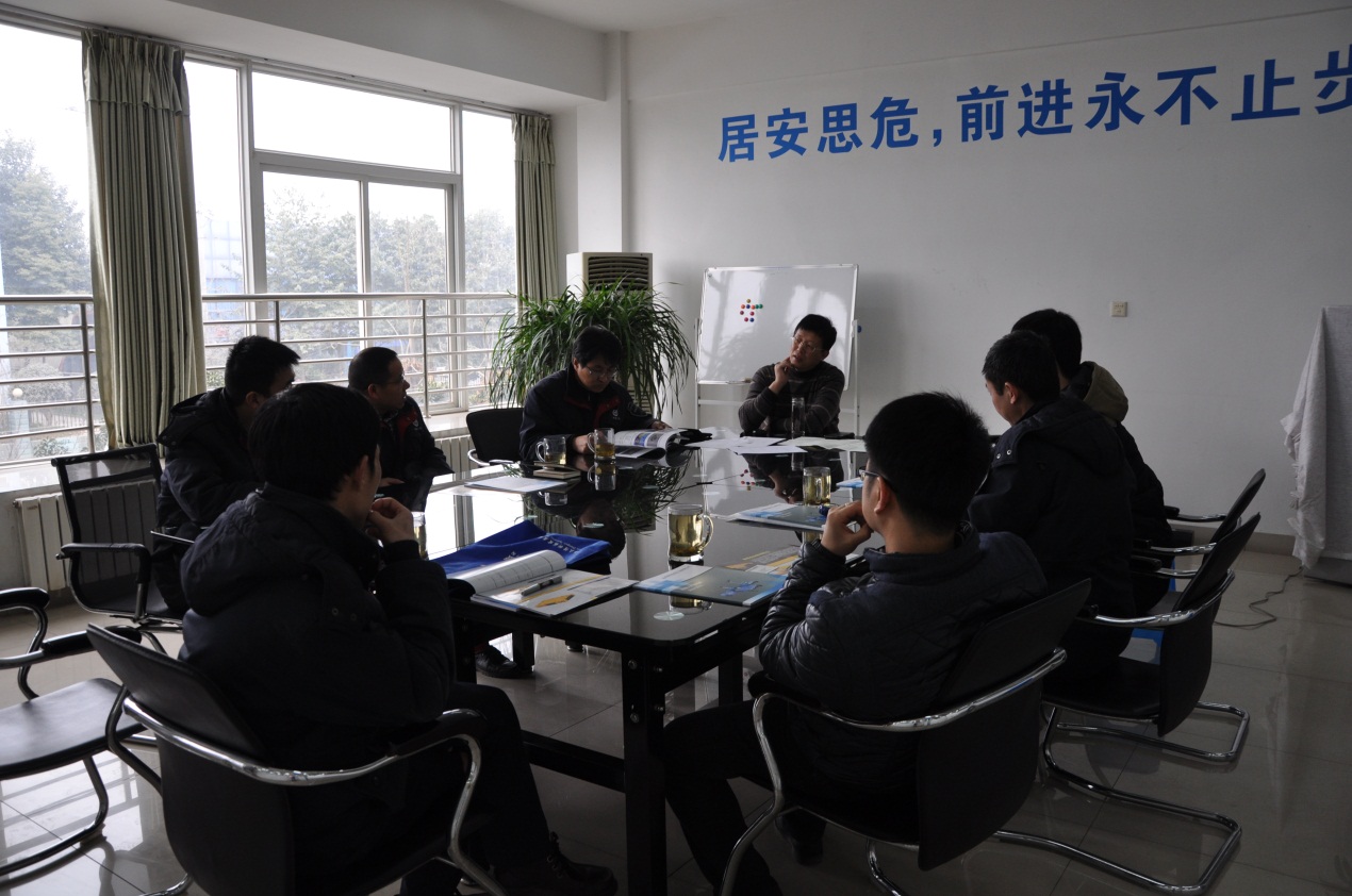 中航工业成飞集团工程师一行到访星空官方网站公司-2.jpg